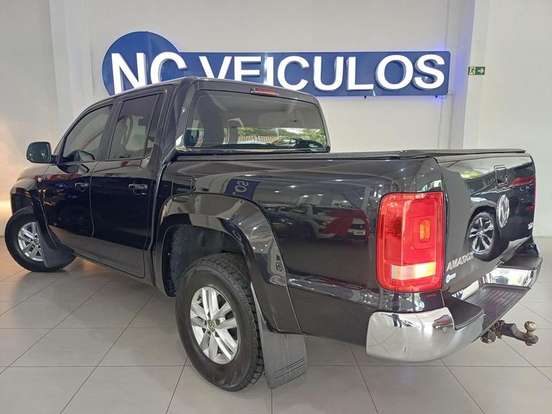VOLKSWAGEN-AMAROK-2015