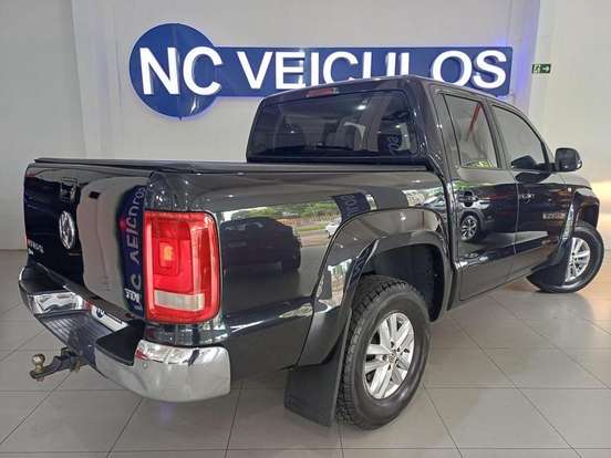 VOLKSWAGEN-AMAROK-2015