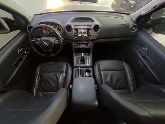 VOLKSWAGEN-AMAROK-2015