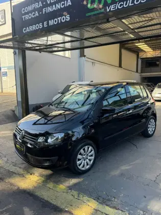 VOLKSWAGEN FOX 1.0 MI 8V FLEX 4P MANUAL VOLKSWAGEN FOX 1.0 MI 8V FLEX 4P MANUAL