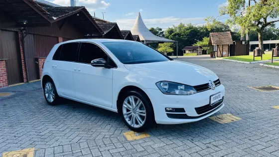 VOLKSWAGEN GOLF 1.4 TSI COMFORTLINE 16V GASOLINA 4P AUTOMÁTICO