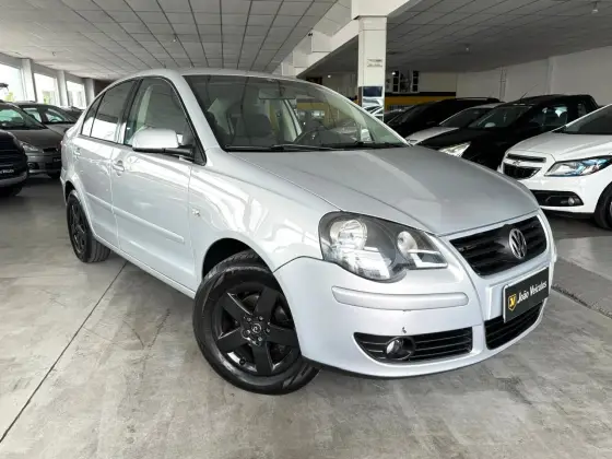 VOLKSWAGEN POLO SEDAN 1.6 MI COMFORTLINE 8V FLEX 4P MANUAL VOLKSWAGEN POLO SEDAN 1.6 MI COMFORTLINE 8V FLEX 4P MANUAL