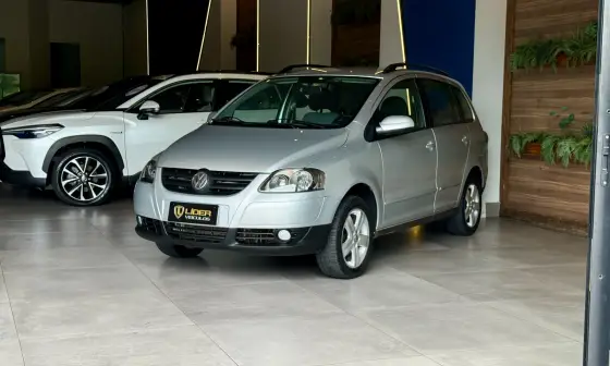 Foto de Volkswagen Spacefox 1.6 Mi Plus 8v Flex 4p Manual