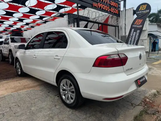 VOLKSWAGEN-VOYAGE-2018