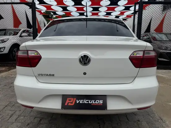 VOLKSWAGEN-VOYAGE-2018