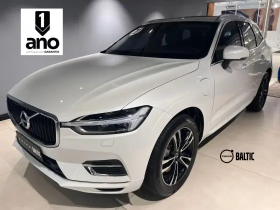 VOLVO XC60 2.0 T8 HYBRID MOMENTUM AWD GEARTRONIC