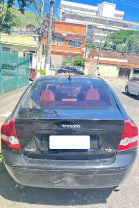 VOLVO-S40-2004