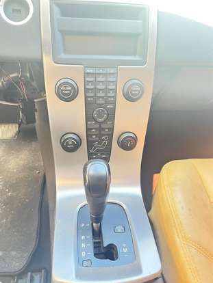 VOLVO-S40-2004