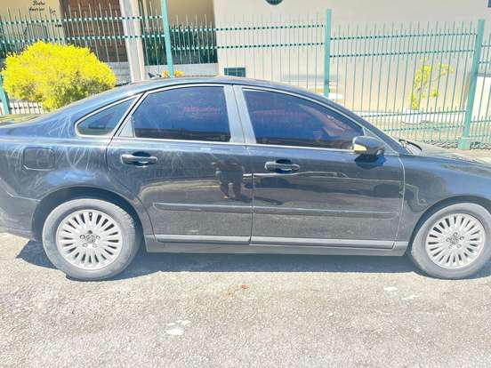 VOLVO-S40-2004