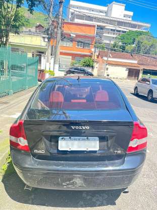 VOLVO-S40-2004