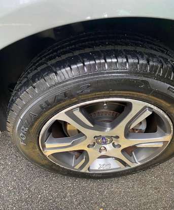 VOLVO-XC60-2011