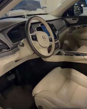 VOLVO-XC90-2019