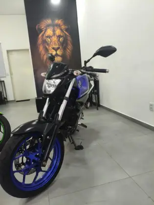 YAMAHA MT-03 YAMAHA MT-03