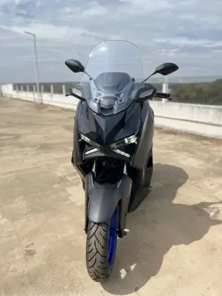 YAMAHA XMAX 300 CONNECTED ABS YAMAHA XMAX 300 CONNECTED ABS