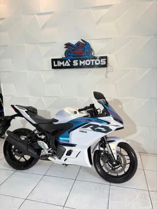 YAMAHA YZF R3 ABS CONNECTED YAMAHA YZF R3 ABS CONNECTED