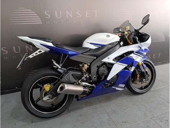 YAMAHA-YZF-R6-2014