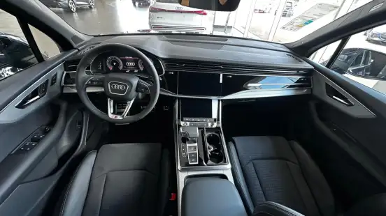 AUDI-Q7-2026