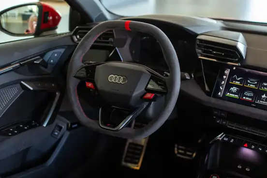 AUDI-RS3-2025
