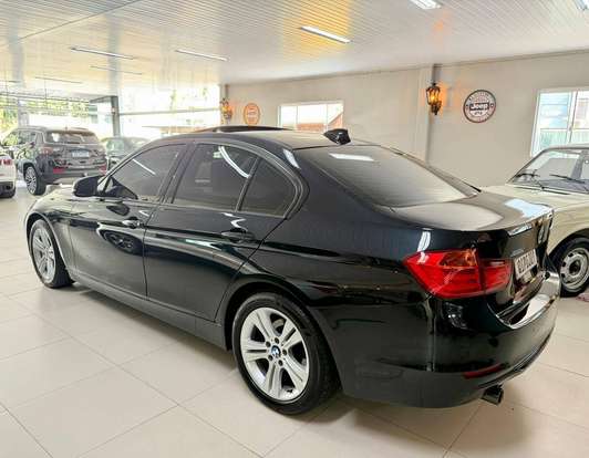 BMW-320i-2015