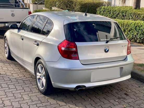 BMW-120i-2.0 TOP HATCH 16V GASOLINA 4P AUTOMÁTICO BMW-120i-2009