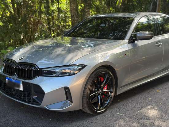 BMW-320i-2023