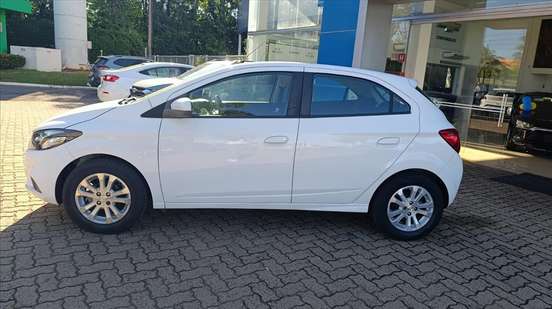 CHEVROLET-ONIX-2018