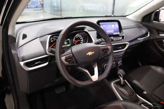 CHEVROLET-TRACKER-2025