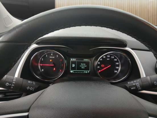 CHEVROLET-TRACKER-2025