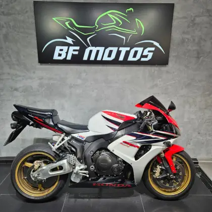 HONDA CBR 1000RR 