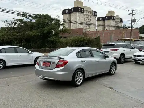 HONDA CIVIC 1.8 EXS 16V FLEX 4P AUTOMÁTICO HONDA CIVIC 1.8 EXS 16V FLEX 4P AUTOMÁTICO