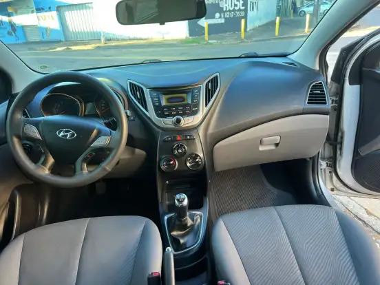 HYUNDAI-HB20S-2014