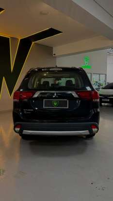 MITSUBISHI-OUTLANDER-2015