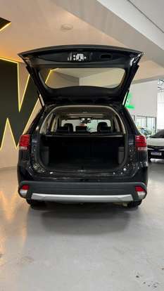 MITSUBISHI-OUTLANDER-2015