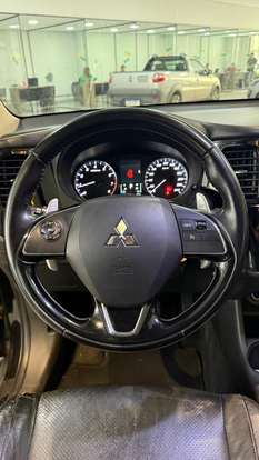 MITSUBISHI-OUTLANDER-2.0 16V GASOLINA 4P AUTOMÁTICO MITSUBISHI-OUTLANDER-2015