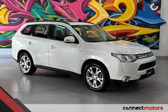MITSUBISHI OUTLANDER 3.0 GT 4X4 V6 24V GASOLINA 4P AUTOMÁTICO