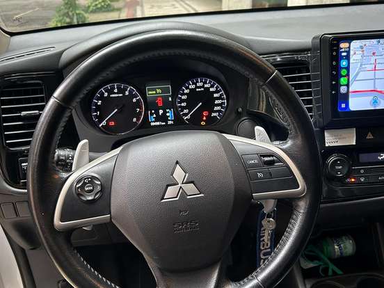 MITSUBISHI-OUTLANDER-2.0 16V GASOLINA 4P AUTOMÁTICO MITSUBISHI-OUTLANDER-2014