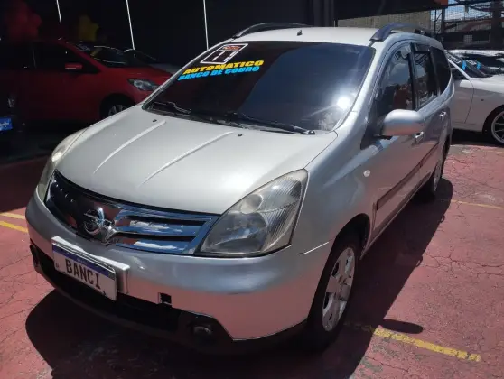 NISSAN GRAND LIVINA 1.8 SL 16V FLEX 4P AUTOMÁTICO