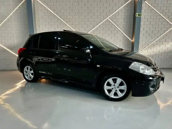 NISSAN TIIDA 1.8 SL 16V FLEX 4P AUTOMÁTICO