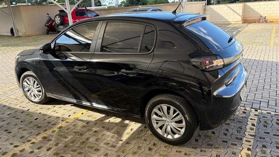 PEUGEOT-208-2023