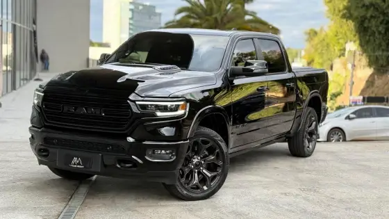 RAM 1500 5.7 V8 GASOLINA LIMITED NIGHT EDITION CD 4X4 AUTOMÁTICO