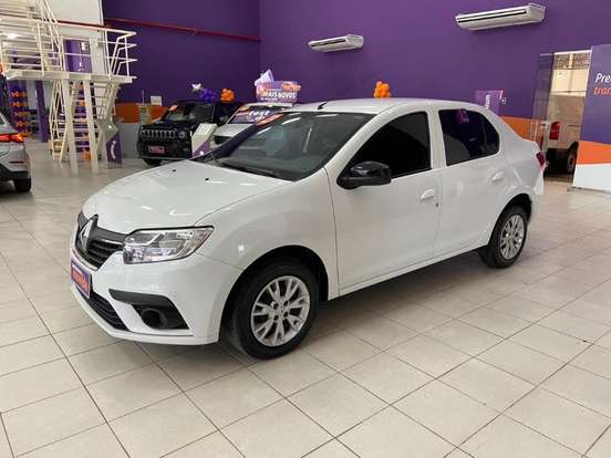 RENAULT-LOGAN-2024