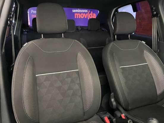 RENAULT-LOGAN-2024