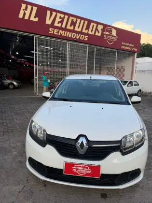 RENAULT SANDERO 1.0 AUTHENTIQUE 16V FLEX 4P MANUAL RENAULT SANDERO 1.0 AUTHENTIQUE 16V FLEX 4P MANUAL