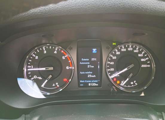 TOYOTA-HILUX-2025