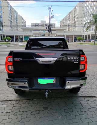 TOYOTA-HILUX-2025