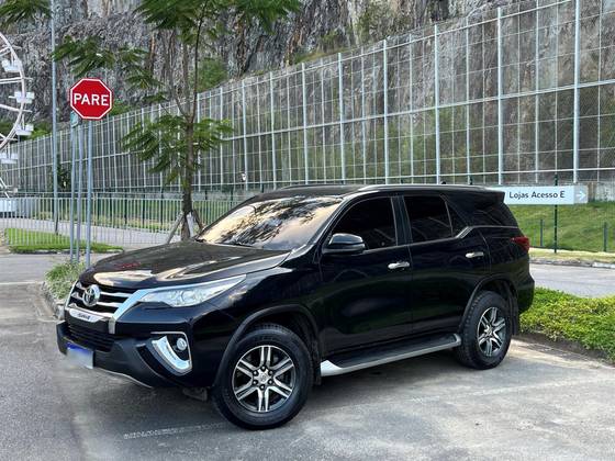 TOYOTA HILUX SW4 2.7 SRV 7 LUGARES 4X2 16V FLEX 4P AUTOMÁTICO