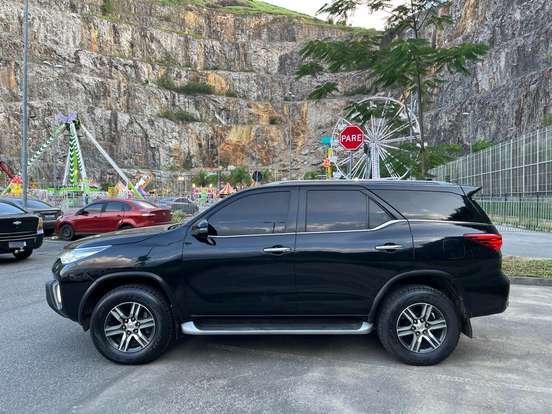 TOYOTA-HILUX SW4-2.7 SRV 7 LUGARES 4X2 16V FLEX 4P AUTOMÁTICO TOYOTA-HILUX SW4-2019