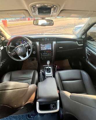 TOYOTA-HILUX SW4-2.8 SRX 4X4 16V TURBO INTERCOOLER DIESEL 4P AUTOMÁTICO TOYOTA-HILUX SW4-2018