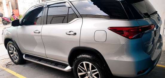TOYOTA-HILUX SW4-4.0 SRX 4X4 7 LUGARES V6 24V GASOLINA 4P AUTOMÁTICO TOYOTA-HILUX SW4-2016