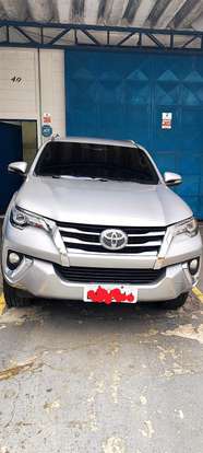 TOYOTA-HILUX SW4-4.0 SRX 4X4 7 LUGARES V6 24V GASOLINA 4P AUTOMÁTICO TOYOTA-HILUX SW4-2016